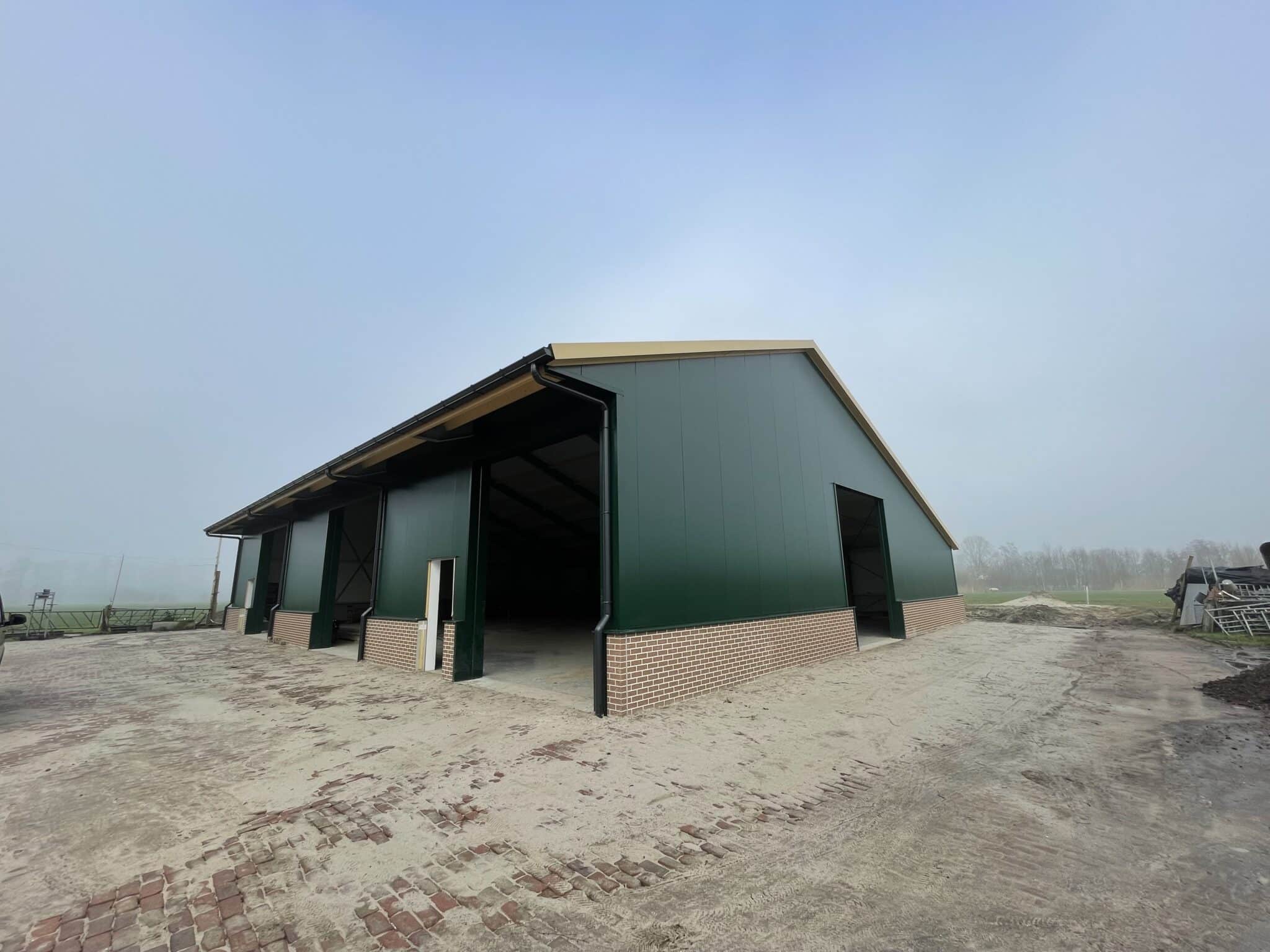 Zelfbouw loods in Beemte-Broekland