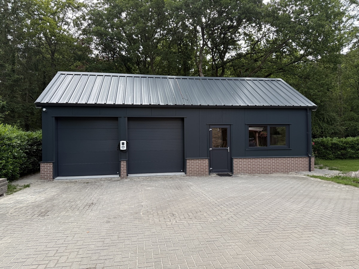 Zelfbouw garage in Lieveren